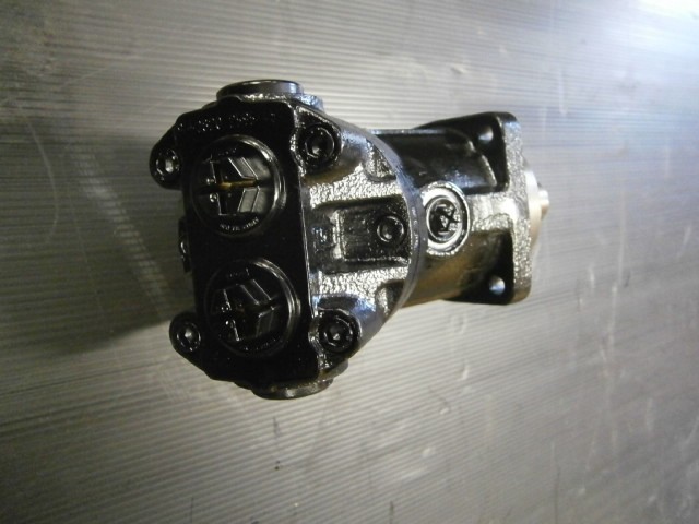 HUSKY, BISON, KONSTANTMOTOR TRACKTILLER NR. 1500765