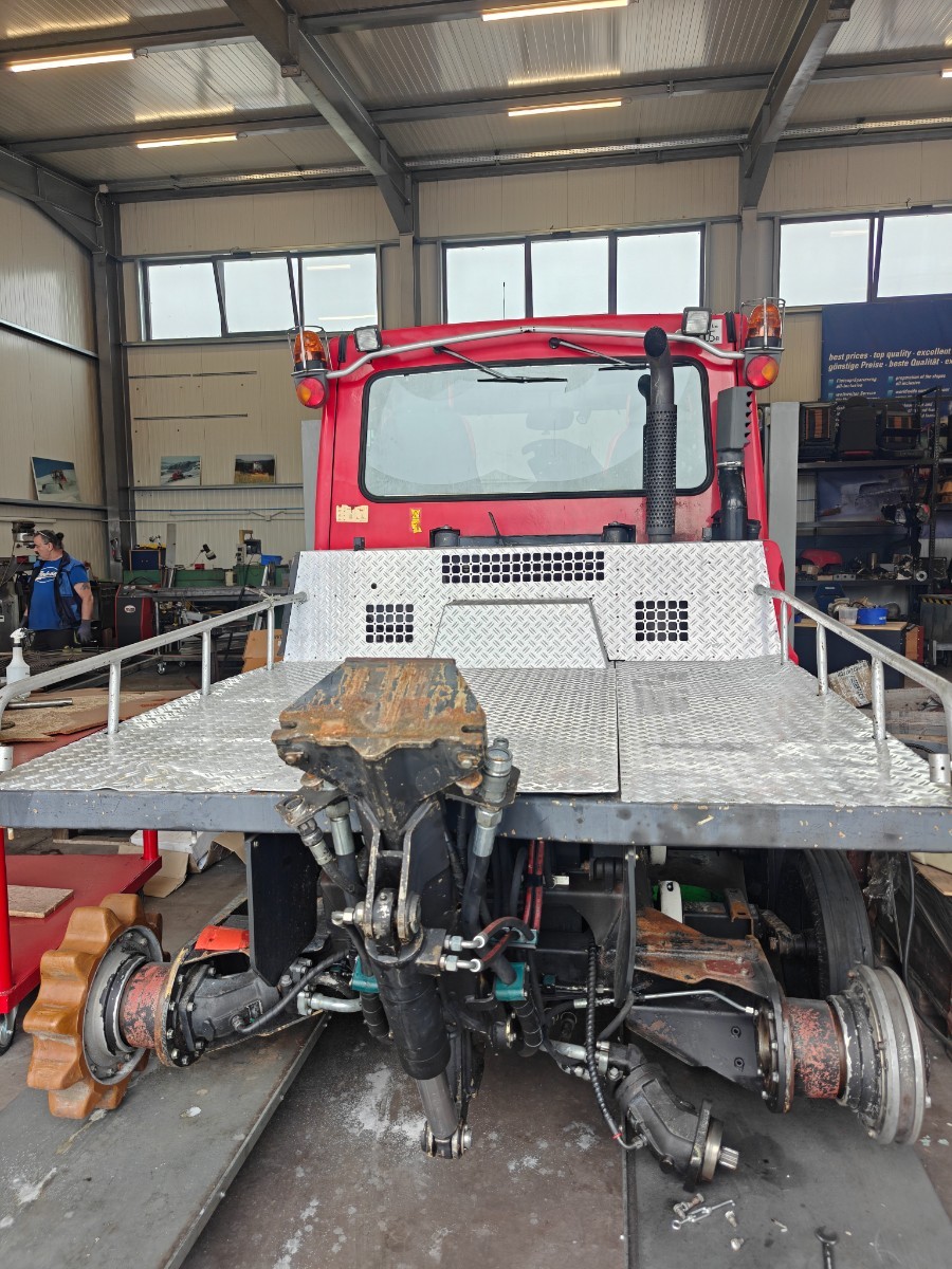 PistenBully 100 PT-329