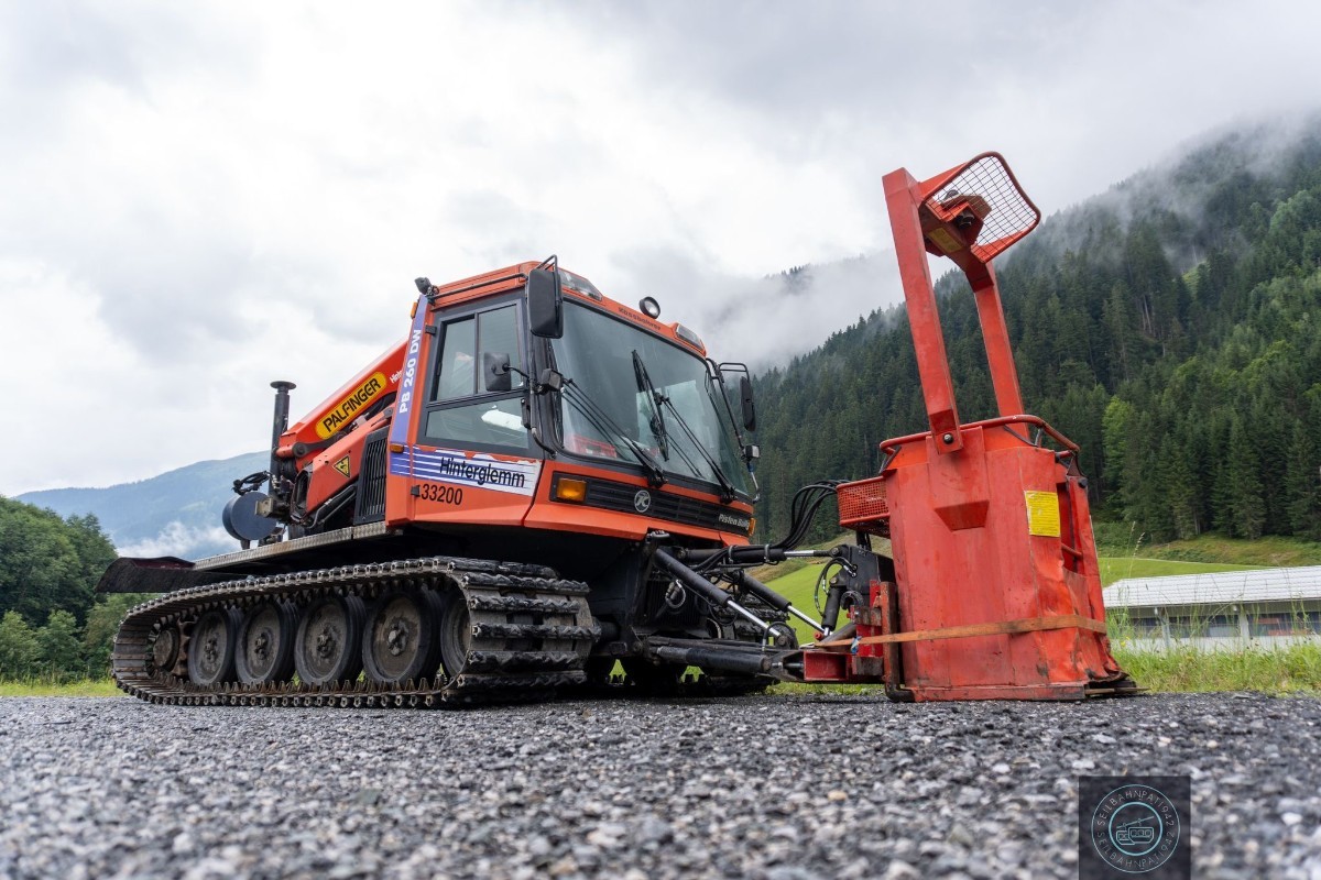 Kässbohrer 260 DW