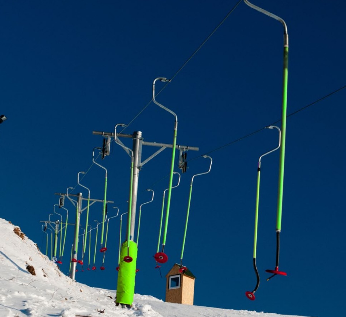 Hochwertige Schleppgehänge – Höchste Kompatibilität & Sicherheit für Ihren Skilift!