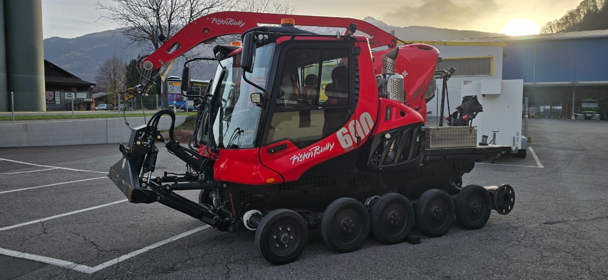 PistenBully 600 W Polar 828